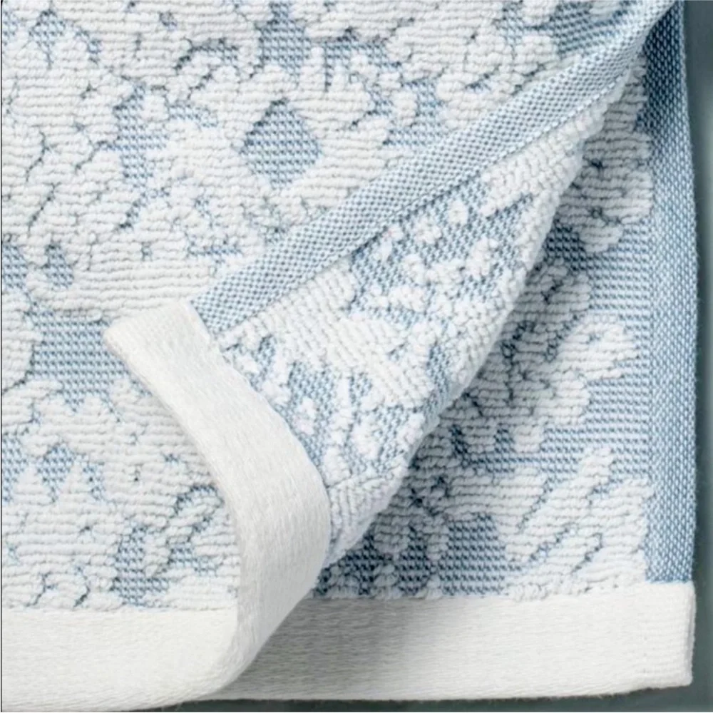 Hearth & Hand Magnolia Geo Medallion 3 Piece Washcloths, Faded Blue